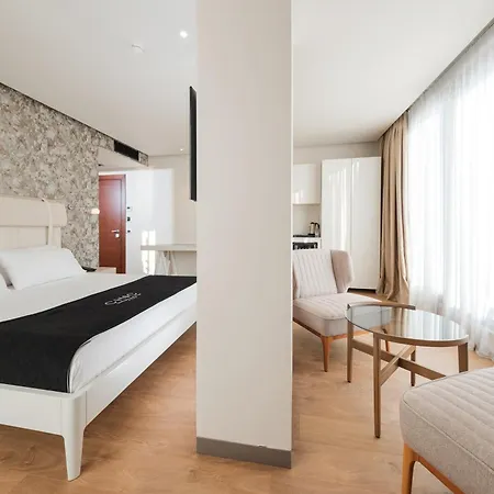 Chic Boutique Hotel Vlore-3